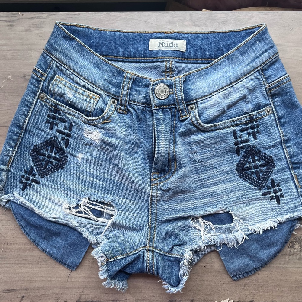 Distressed and embroidered Mudd shorts